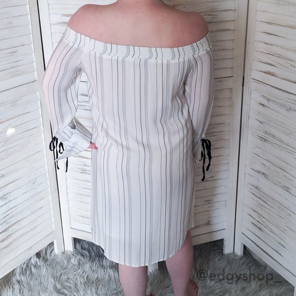 Off the Shoulder Striped Dress - Picture 7 of 8